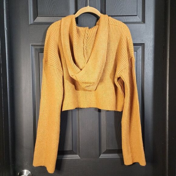 Forever 21 Cropped Ribbed Hooded Sweater - Picture 10 of 10